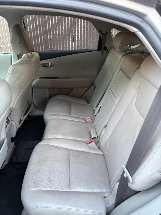 2010 Lexus RX 3rd Gen - Image 11 of 12