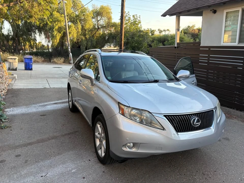 2010 Lexus RX 3rd Gen - Image 2 of 12