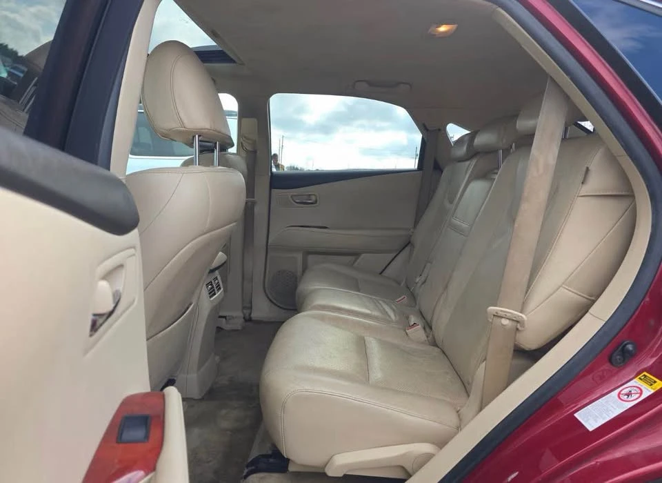 2010 Lexus RX 3rd Gen - Image 11 of 13