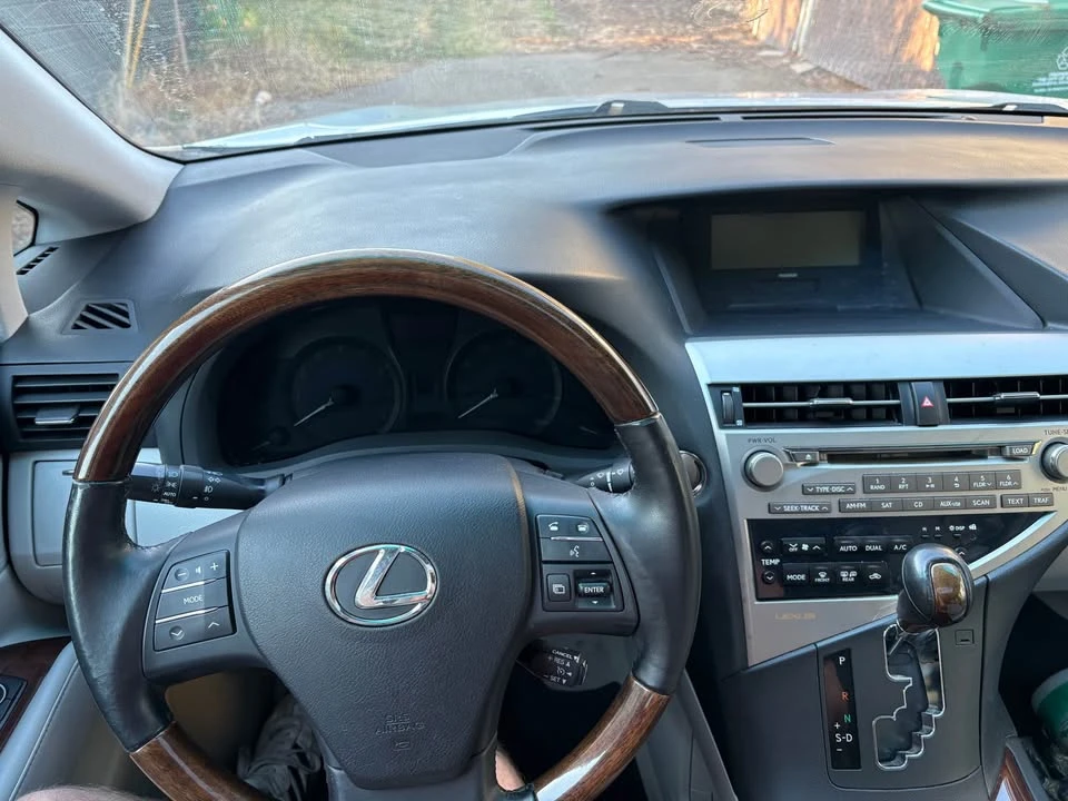 2010 Lexus RX 3rd Gen - Image 12 of 12