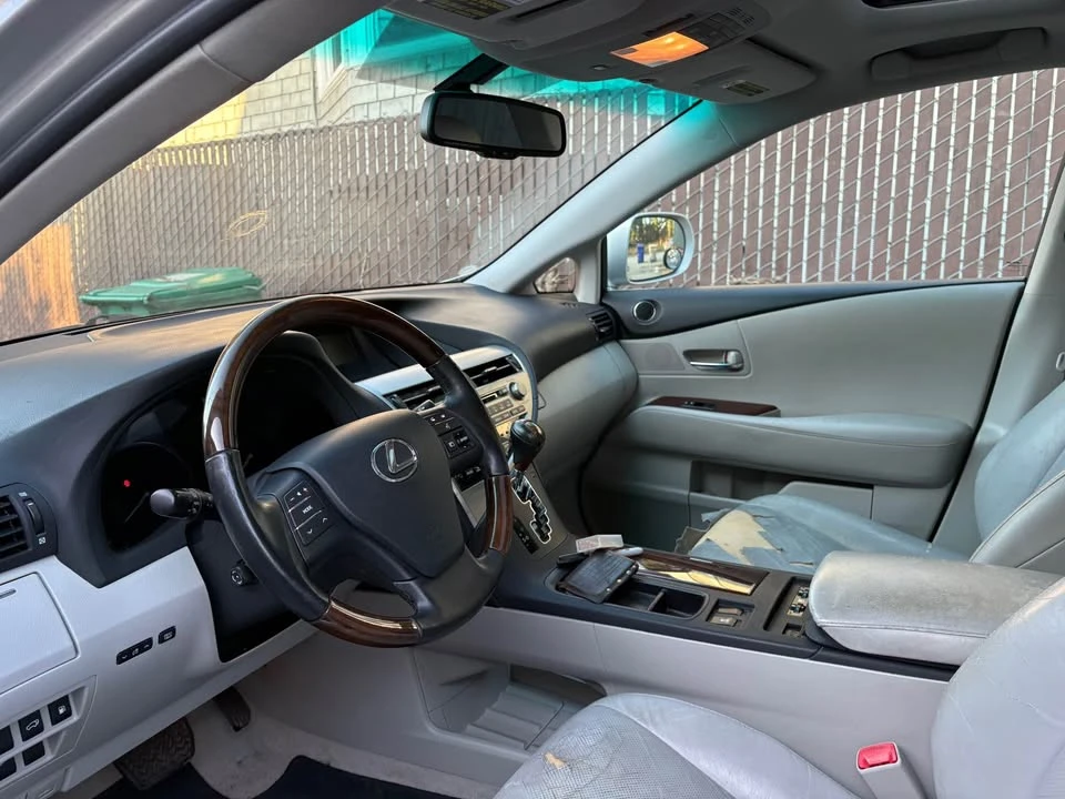 2010 Lexus RX 3rd Gen - Image 5 of 12