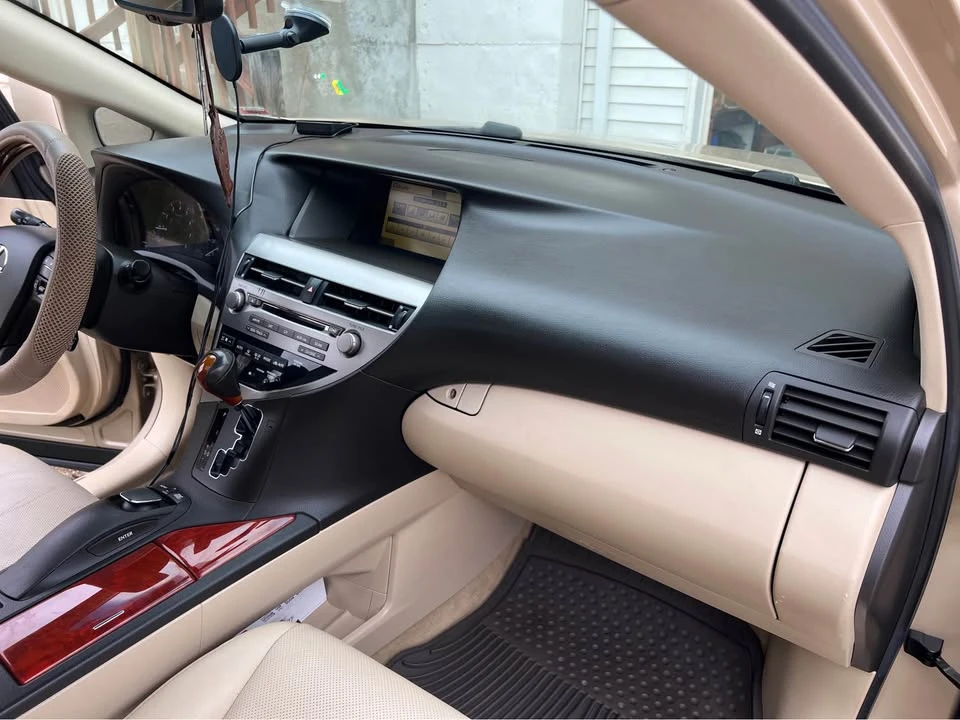 2010 Lexus RX 3rd Gen - Image 14 of 17