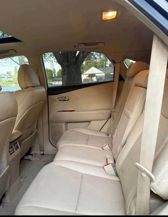 2010 Lexus RX 3rd Gen - Image 10 of 11