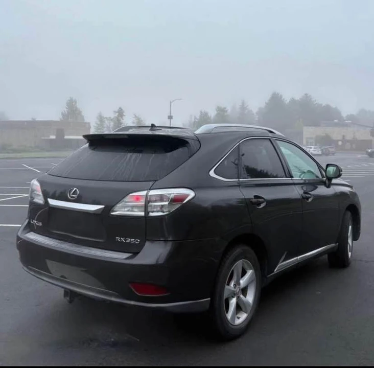 2010 Lexus RX 3rd Gen - Image 5 of 11
