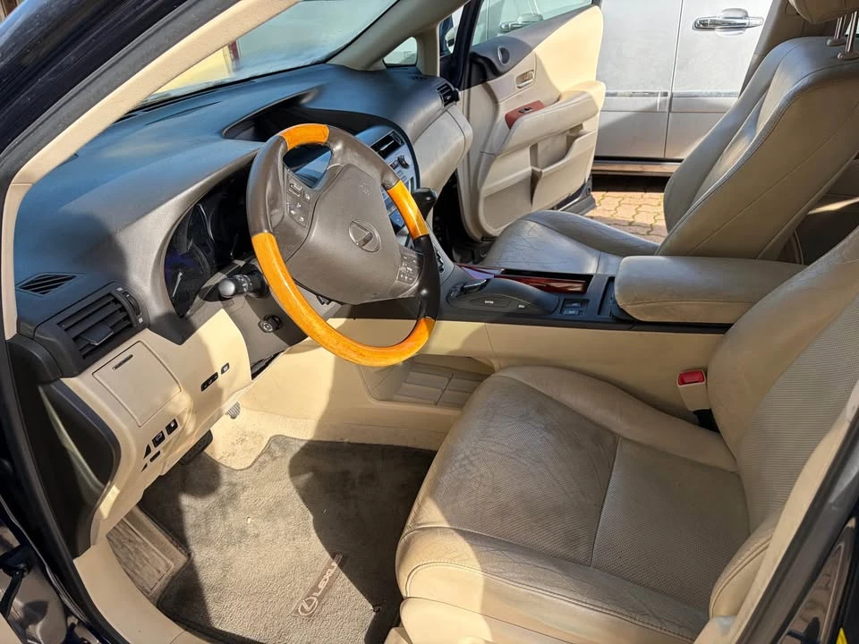 2010 Lexus RX 3rd Gen - Image 6 of 7