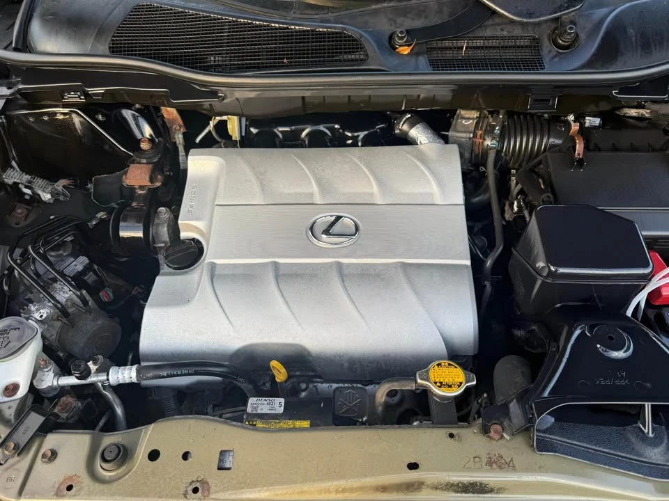 2010 Lexus RX 3rd Gen - Image 13 of 16