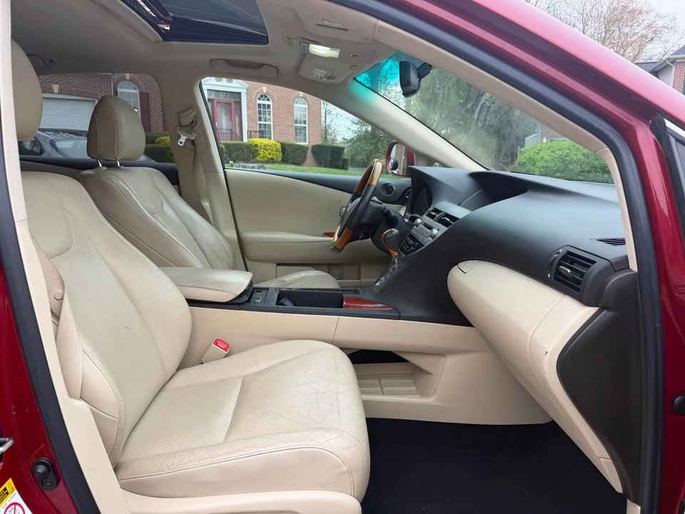2010 Lexus RX 3rd Gen - Image 9 of 20