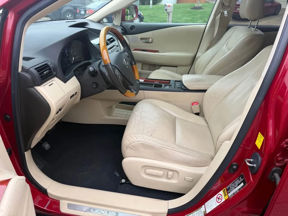 2010 Lexus RX 3rd Gen - Image 12 of 20