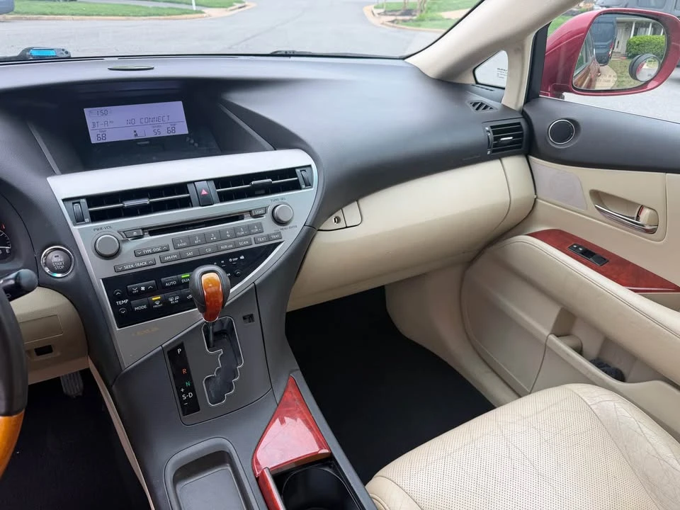 2010 Lexus RX 3rd Gen - Image 13 of 20