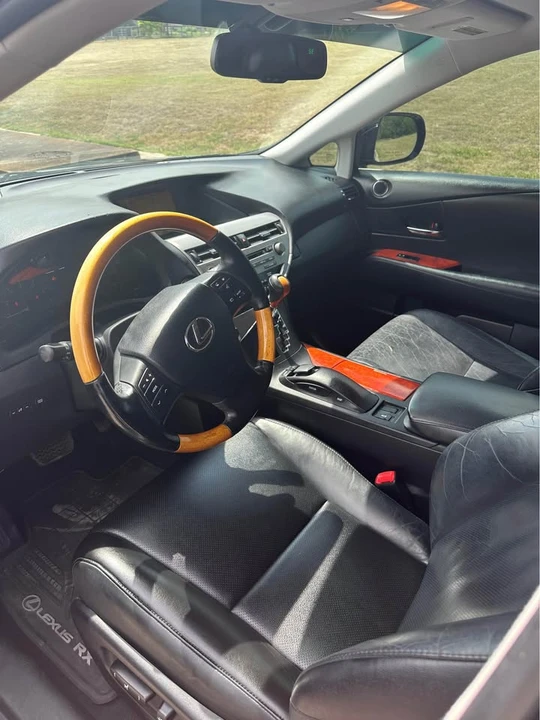2010 Lexus RX 3rd Gen - Image 5 of 9