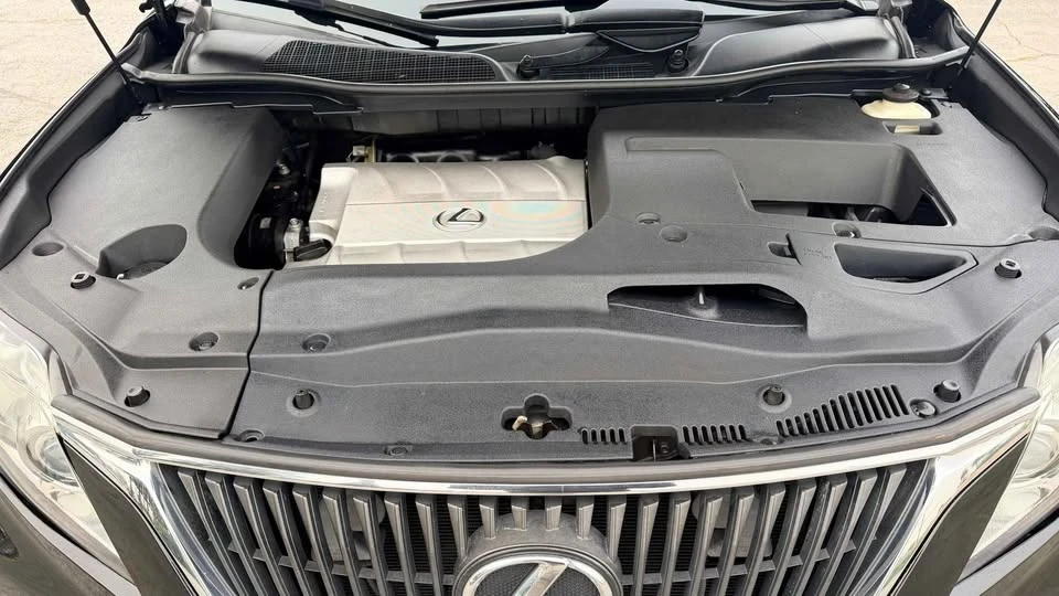 2010 Lexus RX 3rd Gen - Image 19 of 20