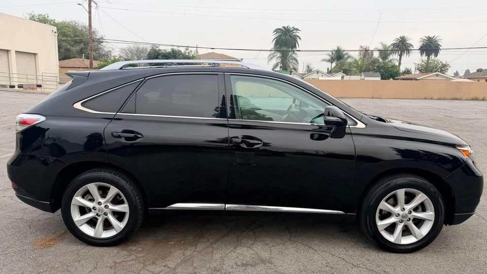 2010 Lexus RX 3rd Gen - Image 2 of 17