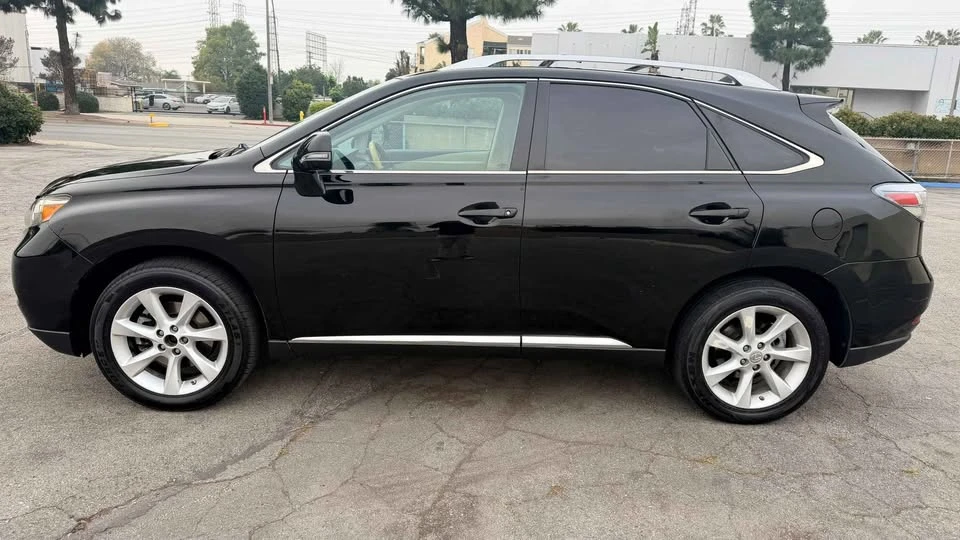 2010 Lexus RX 3rd Gen - Image 4 of 20