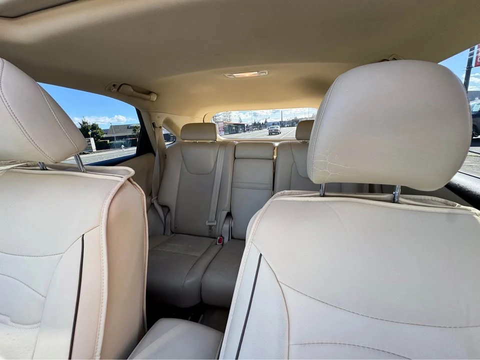 2010 Lexus RX 3rd Gen - Image 15 of 16