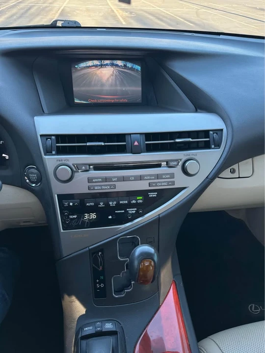 2010 Lexus RX 3rd Gen - Image 14 of 19