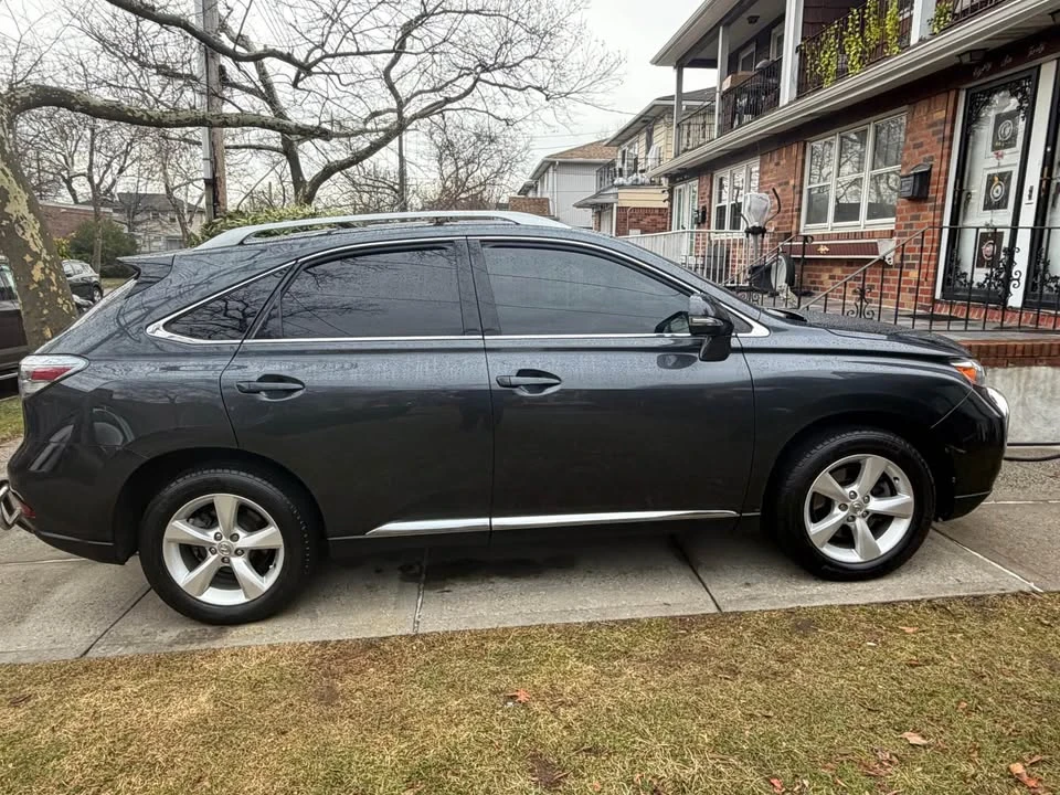 2010 Lexus RX 3rd Gen - Image 2 of 10