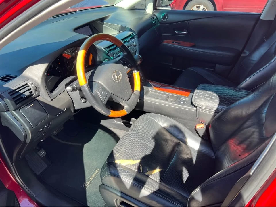 2010 Lexus RX 3rd Gen - Image 8 of 10