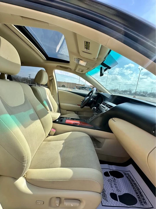 2010 Lexus RX 3rd Gen - Image 7 of 9