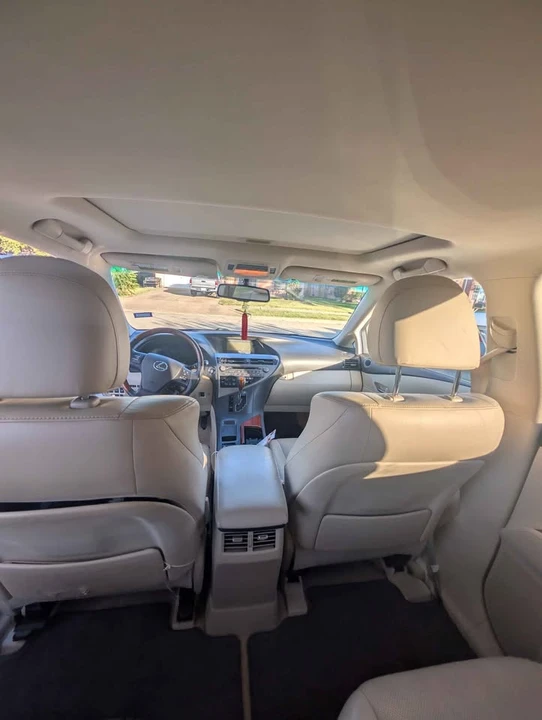 2010 Lexus RX 3rd Gen - Image 14 of 18