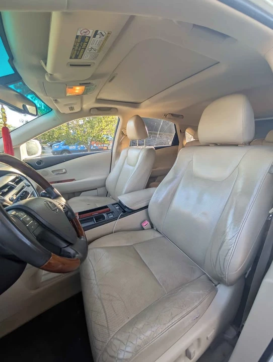 2010 Lexus RX 3rd Gen - Image 11 of 18