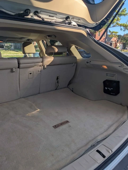 2010 Lexus RX 3rd Gen - Image 16 of 18