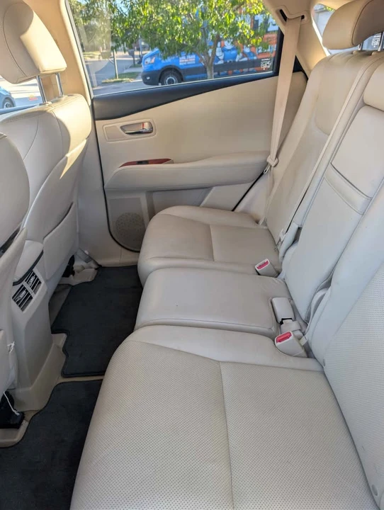 2010 Lexus RX 3rd Gen - Image 13 of 18