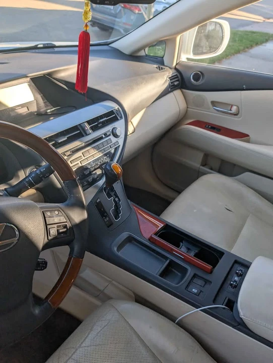 2010 Lexus RX 3rd Gen - Image 10 of 18