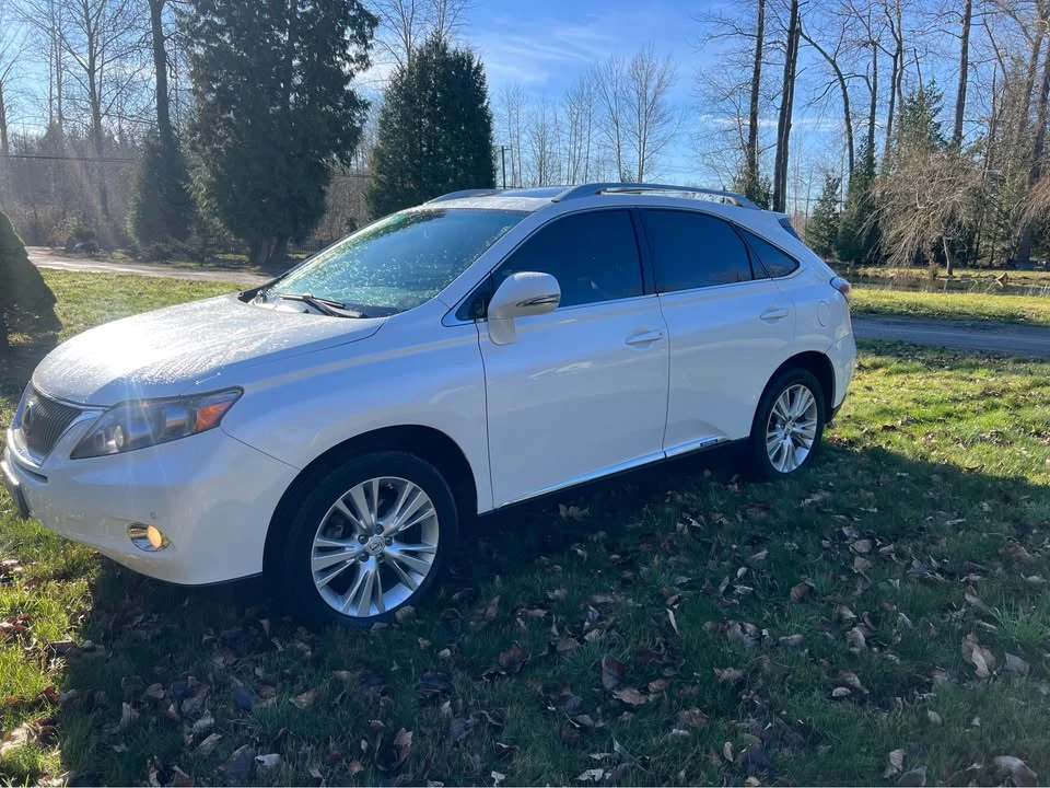 2010 Lexus RX 3rd Gen - Image 5 of 10