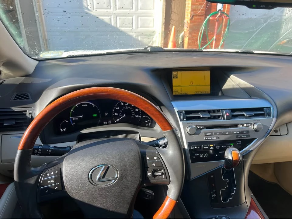 2010 Lexus RX 3rd Gen - Image 10 of 10