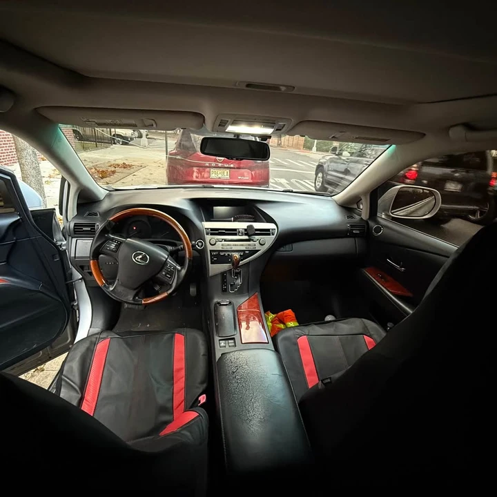 2010 Lexus RX 3rd Gen - Image 7 of 10