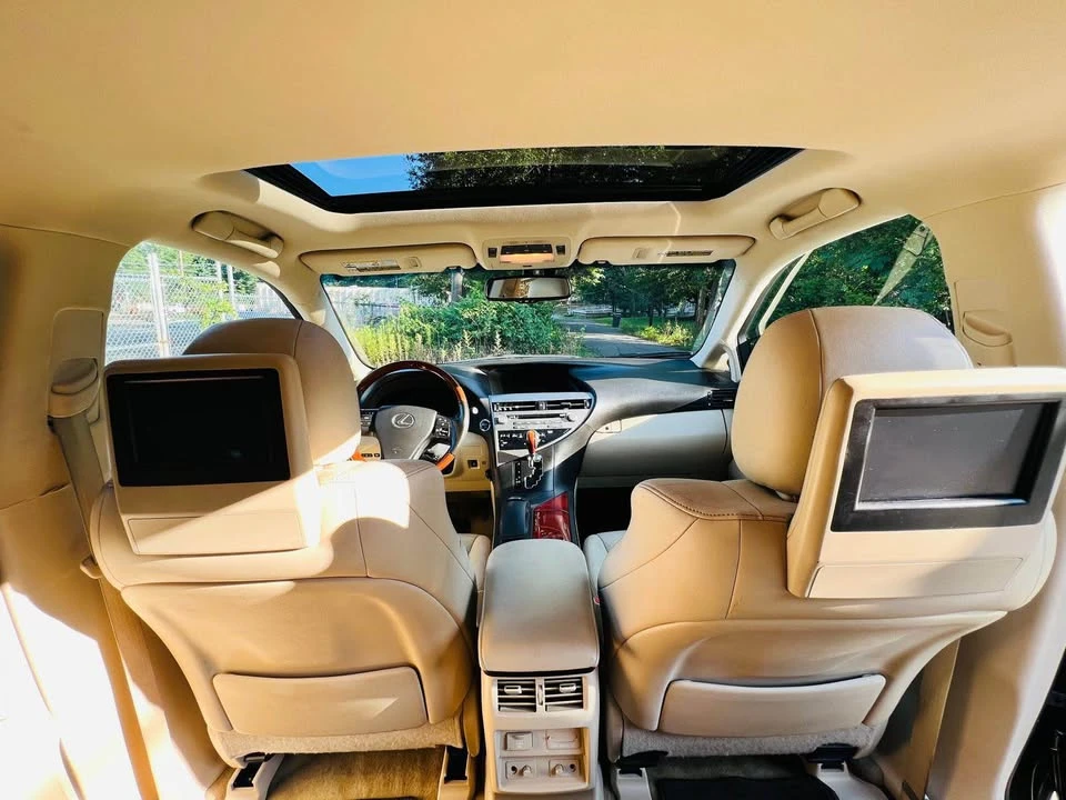 2010 Lexus RX 3rd Gen - Image 8 of 13