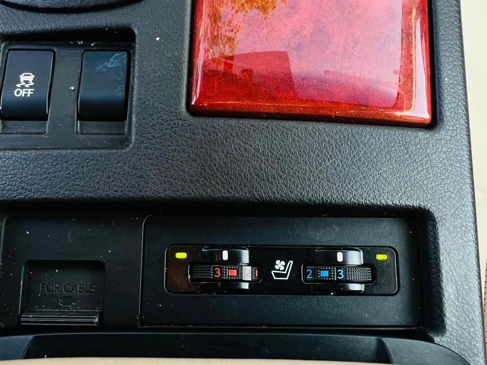 2010 Lexus RX 3rd Gen - Image 12 of 13