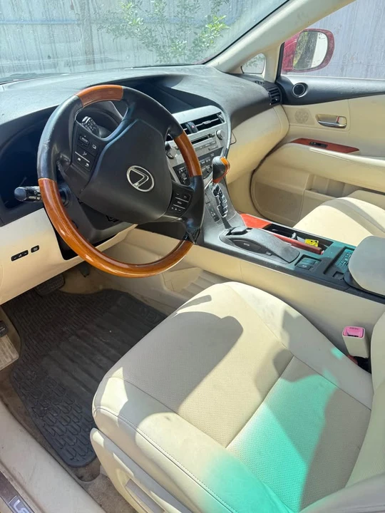 2010 Lexus RX 3rd Gen - Image 7 of 9