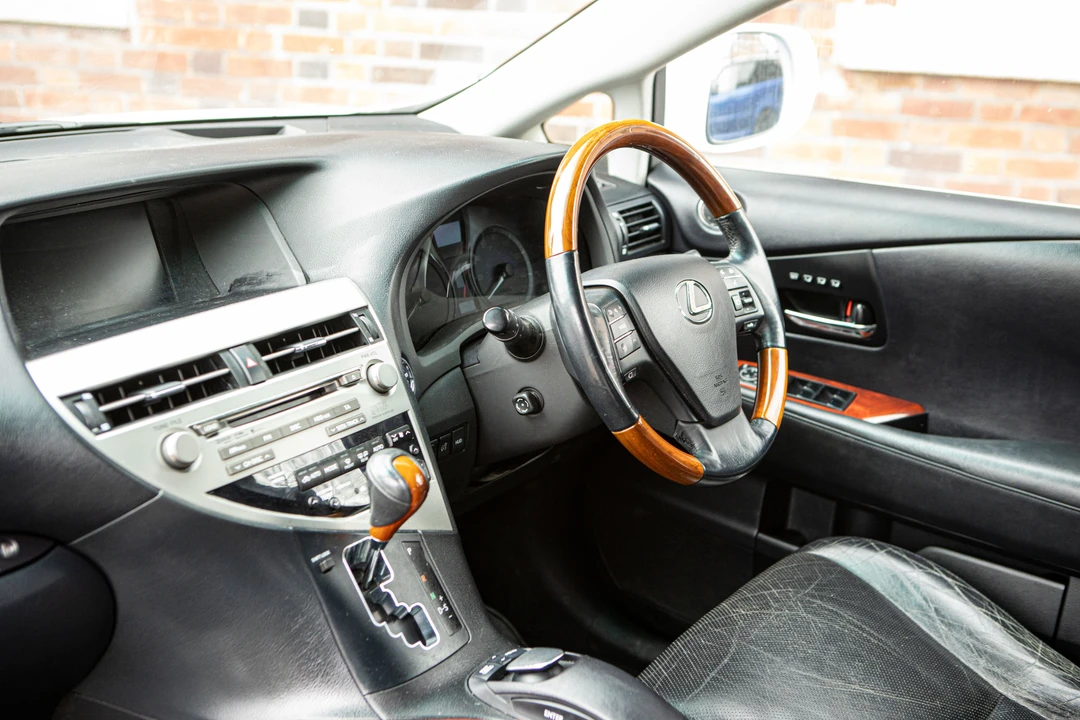 2010 Lexus RX 3rd Gen - Image 8 of 9