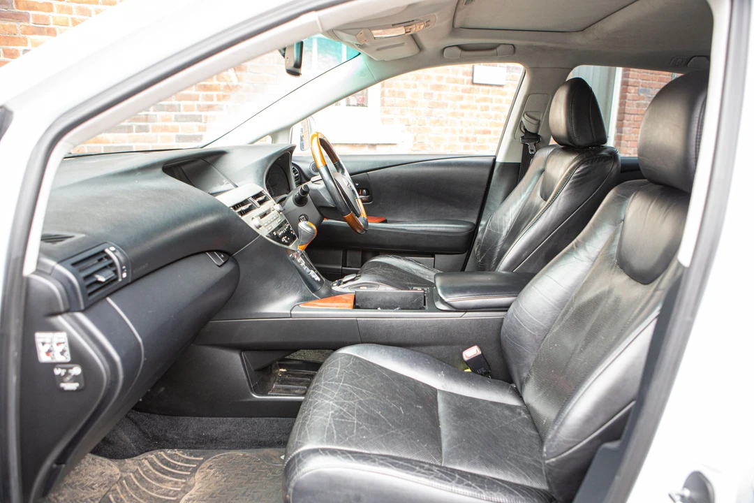2010 Lexus RX 3rd Gen - Image 7 of 9