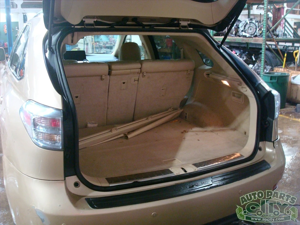 2010 Lexus RX 3rd Gen - Image 16 of 20