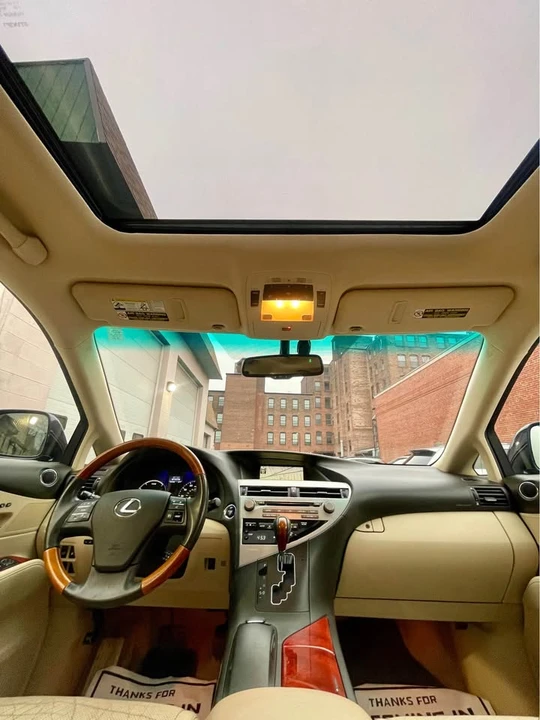 2010 Lexus RX 3rd Gen - Image 10 of 12