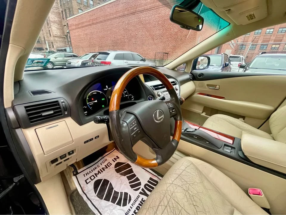 2010 Lexus RX 3rd Gen - Image 5 of 12