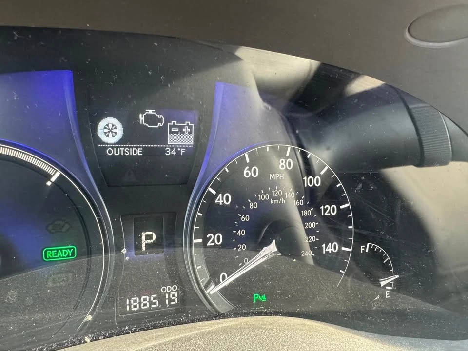 2010 Lexus RX 3rd Gen - Image 9 of 11