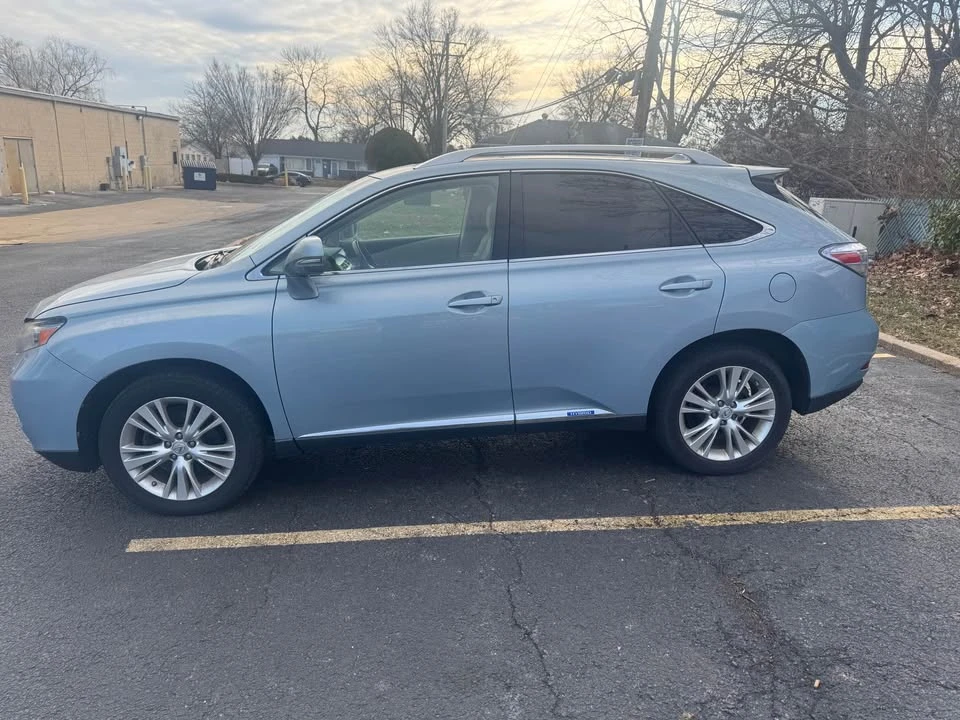 2010 Lexus RX 3rd Gen - Image 3 of 11