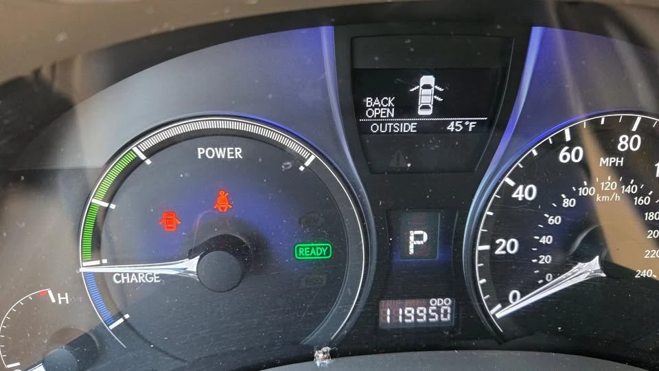 2010 Lexus RX 3rd Gen - Image 7 of 10