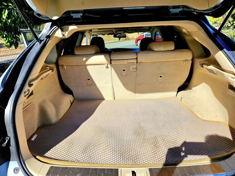 2010 Lexus RX 3rd Gen - Image 12 of 13