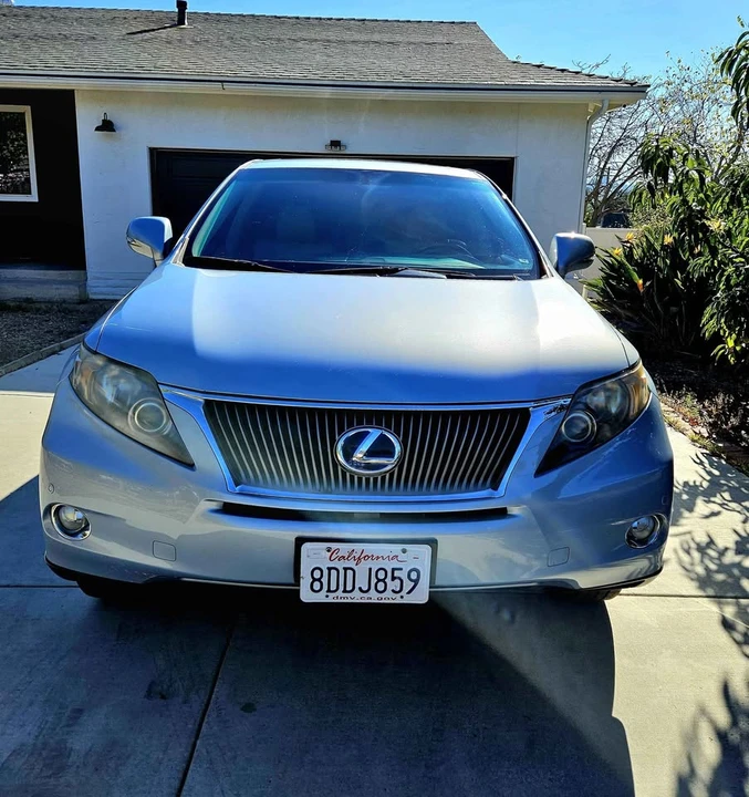 2010 Lexus RX 3rd Gen - Image 2 of 13