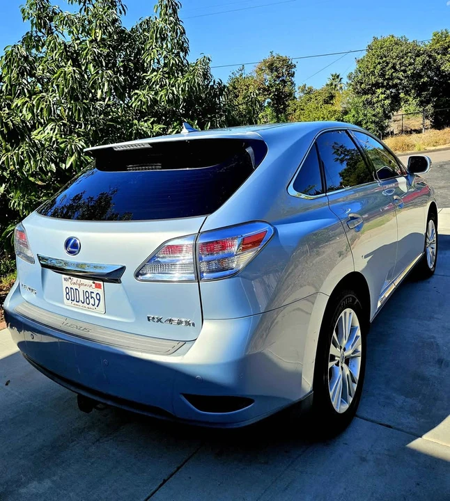 2010 Lexus RX 3rd Gen - Image 4 of 13