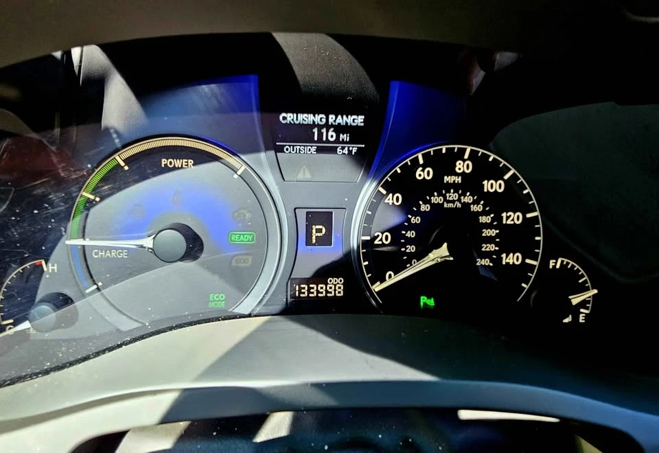 2010 Lexus RX 3rd Gen - Image 10 of 13
