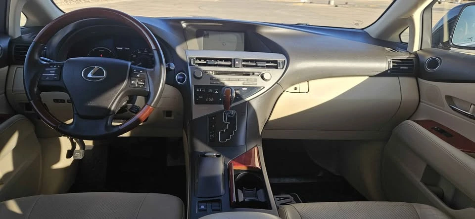 2010 Lexus RX 3rd Gen - Image 10 of 15