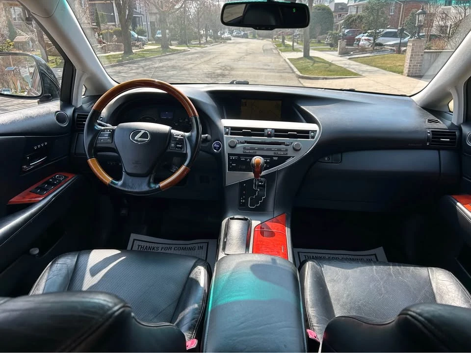 2010 Lexus RX 3rd Gen - Image 12 of 15