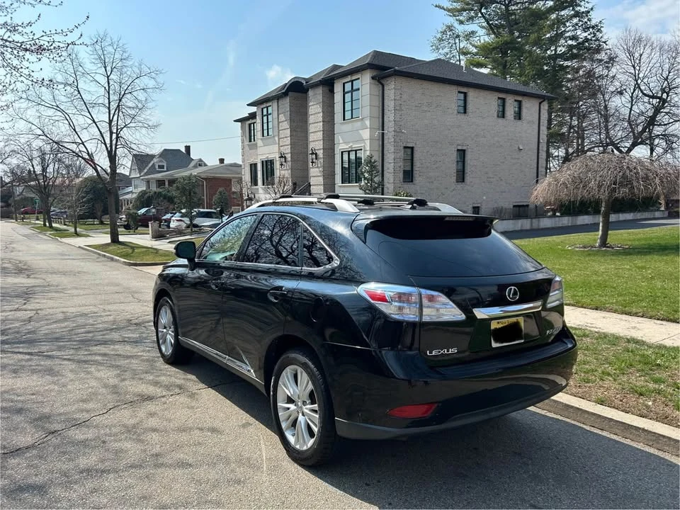 2010 Lexus RX 3rd Gen - Image 4 of 15