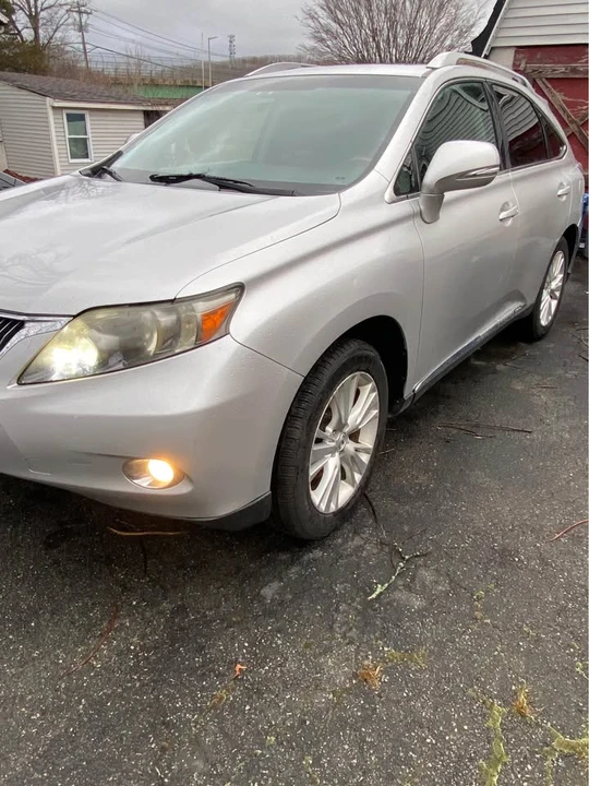 2010 Lexus RX 3rd Gen - Image 3 of 10