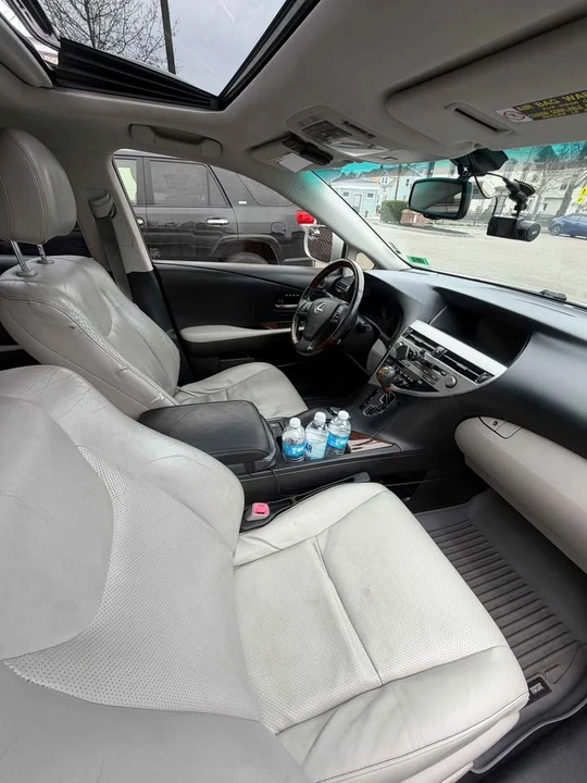 2010 Lexus RX 3rd Gen - Image 6 of 7